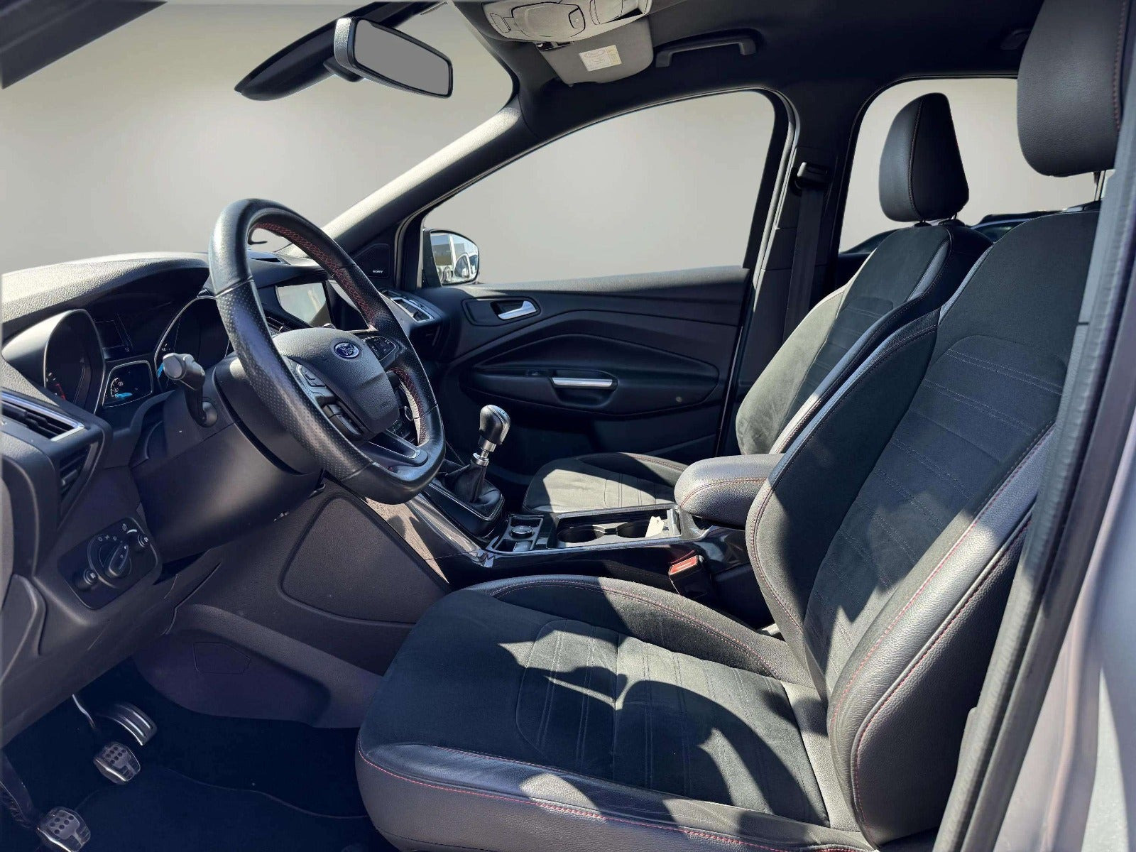 Sølv Ford Kuga fra 2019