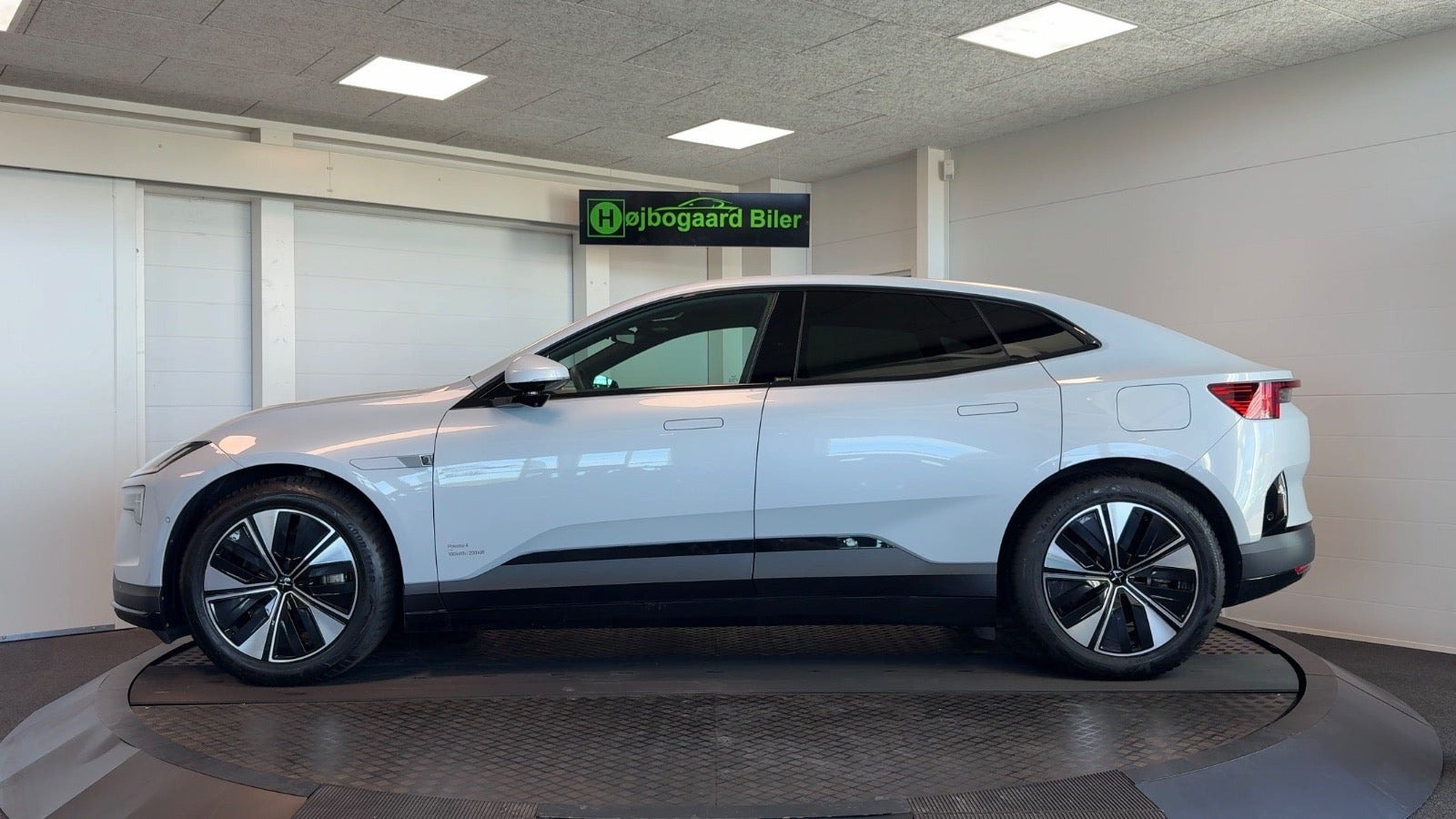 Sølv Polestar 4 fra 2026