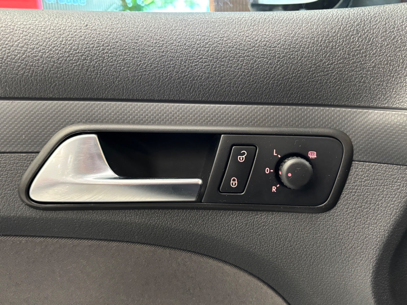 Grå VW Caddy fra 2012