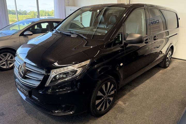 Sort Mercedes Vito 119 fra 2020