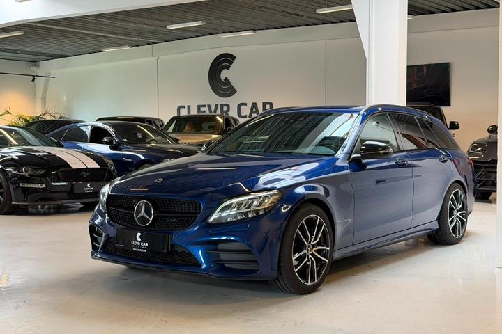 Blå Mercedes C220 d fra 2021