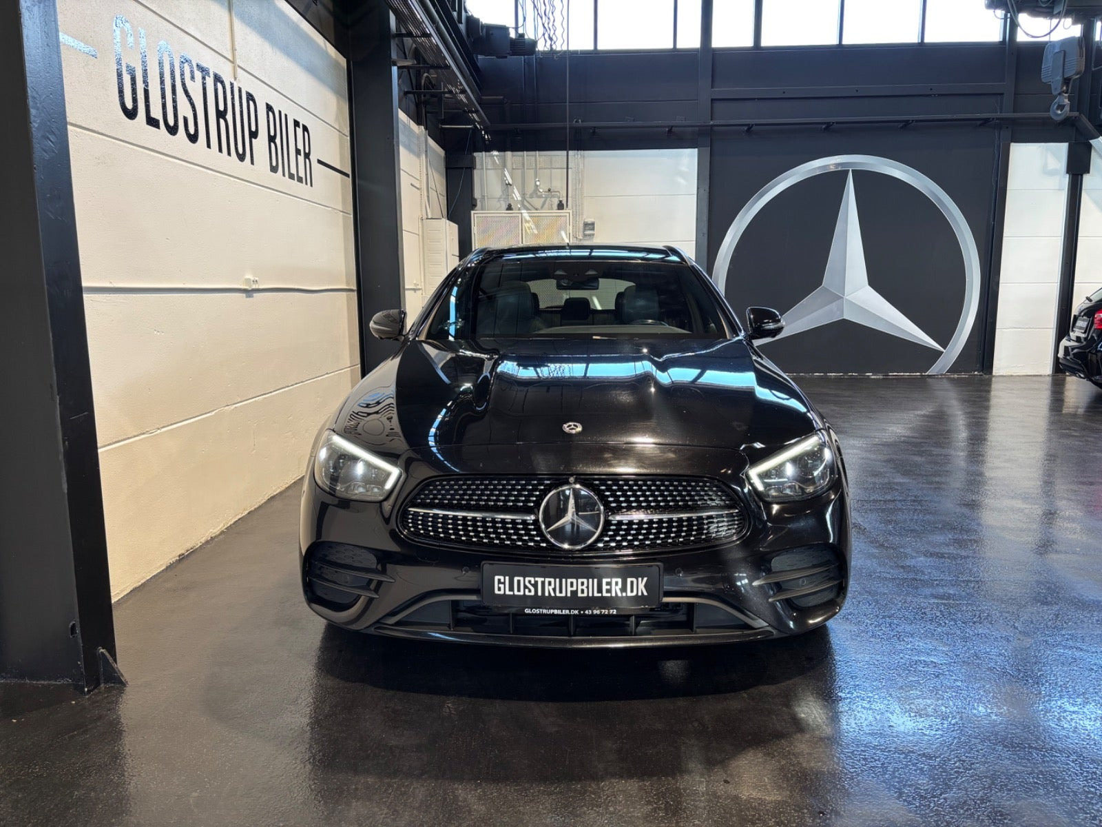 Sort Mercedes E300 de fra 2021