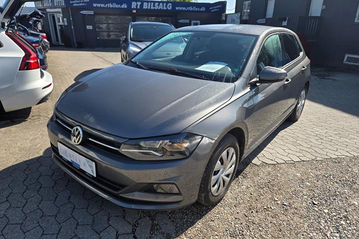 Hvid VW Polo fra 2018 set udefra
