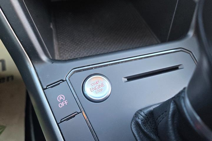 Hvid VW Polo fra 2018