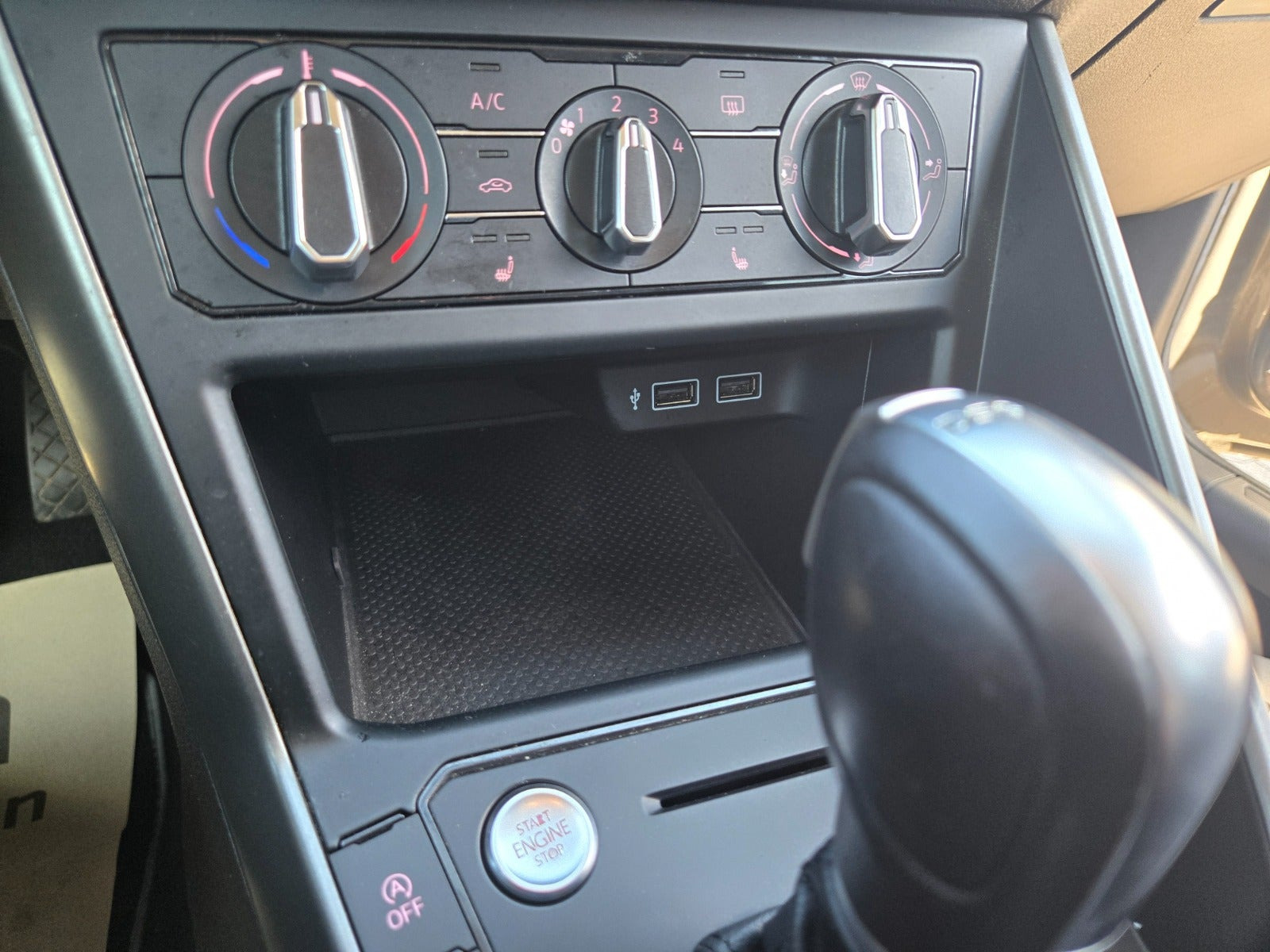 Hvid VW Polo fra 2018