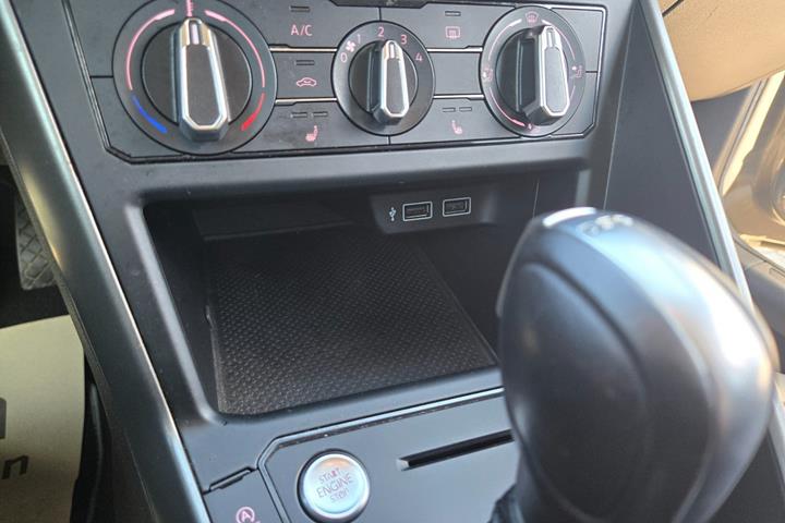 Hvid VW Polo fra 2018