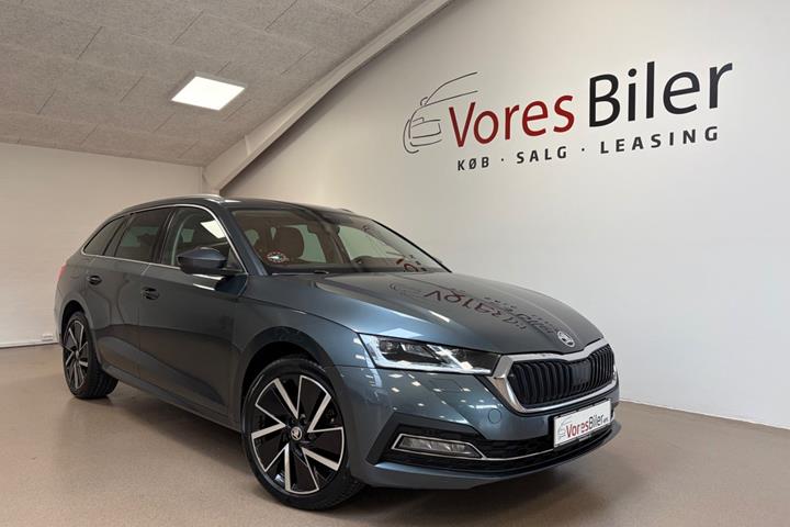 Grå Skoda Octavia fra 2020