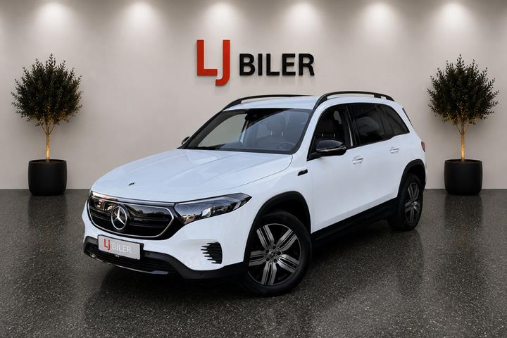 Hvid Mercedes EQB250 fra 2022 set udefra