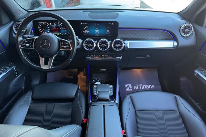 Hvid Mercedes EQB250 fra 2022
