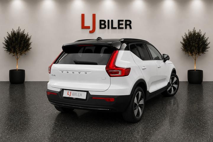 Hvid Volvo XC40 fra 2023