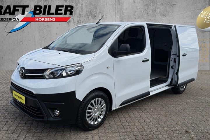 Hvid Toyota ProAce fra 2022