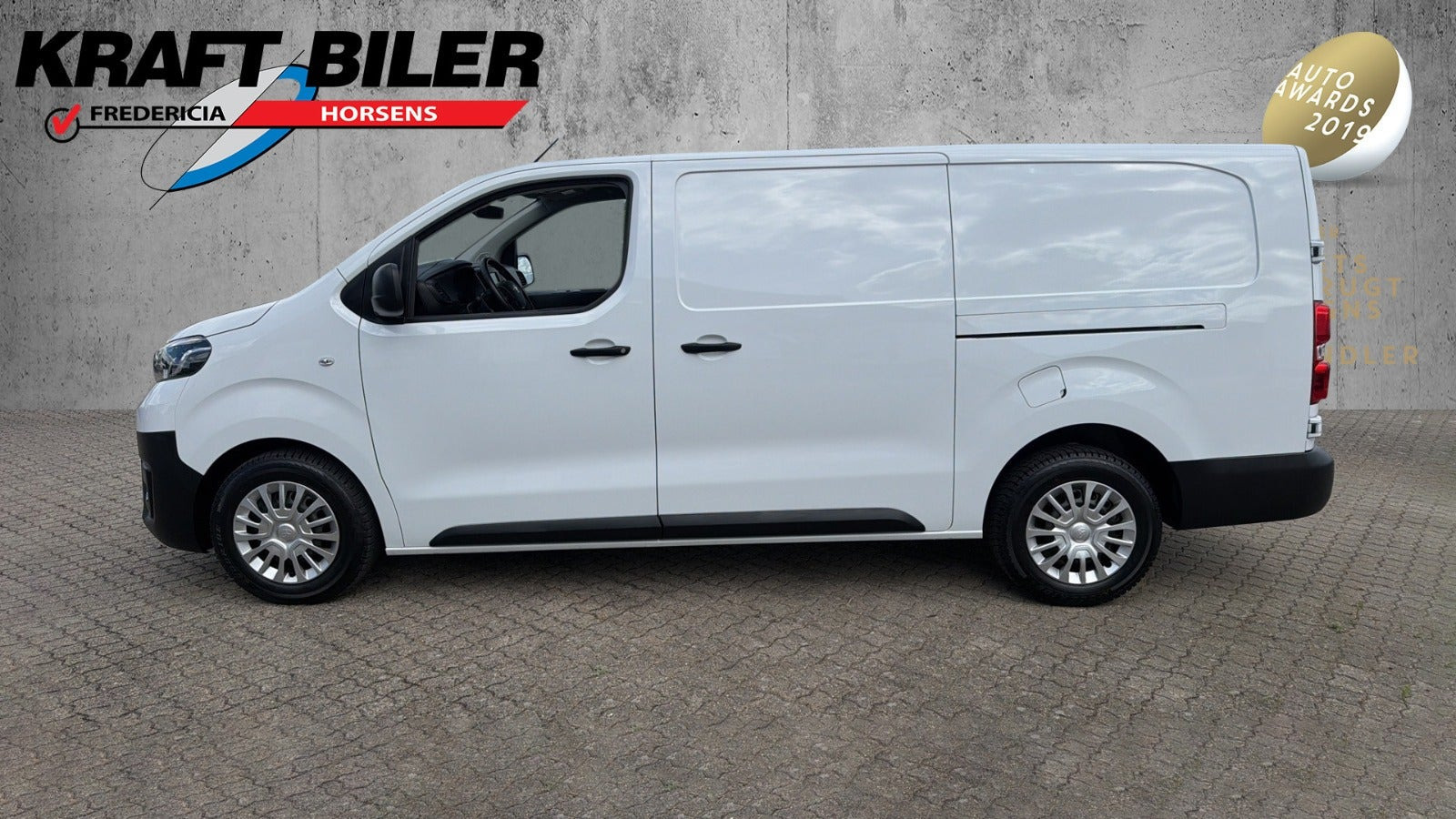 Hvid Toyota ProAce fra 2022