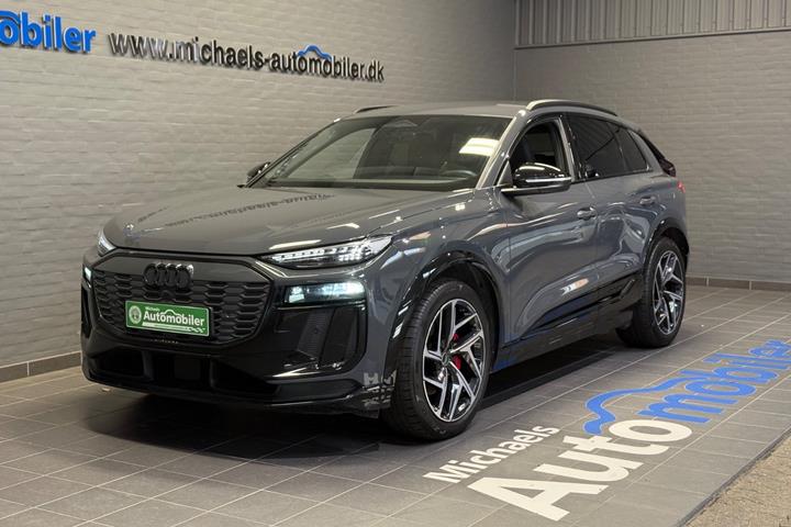 Grå Audi Q6 e-tron fra 2025