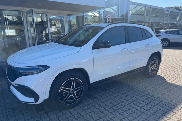 Hvid Mercedes EQA250+ fra 2024