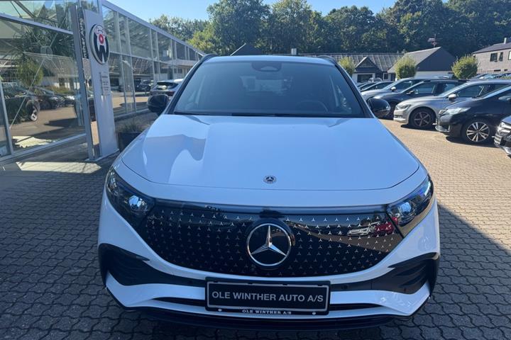 Hvid Mercedes EQA250+ fra 2024