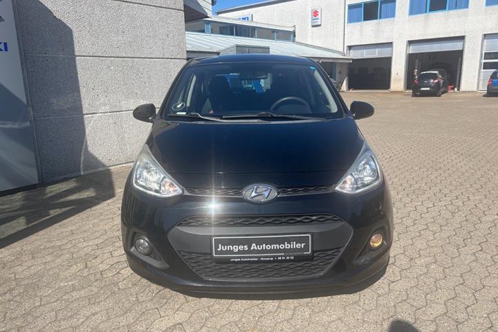 Sort Hyundai i10 fra 2015