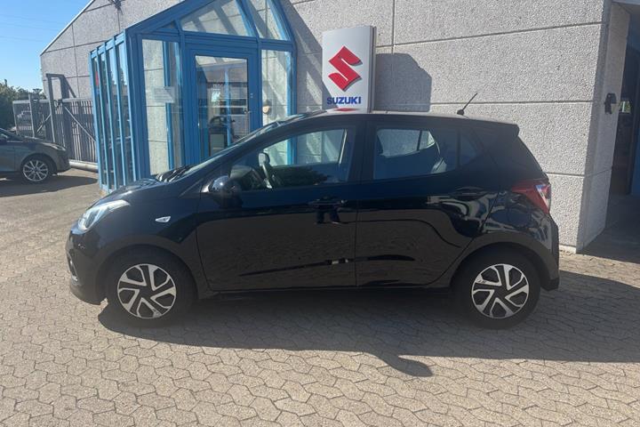 Sort Hyundai i10 fra 2015