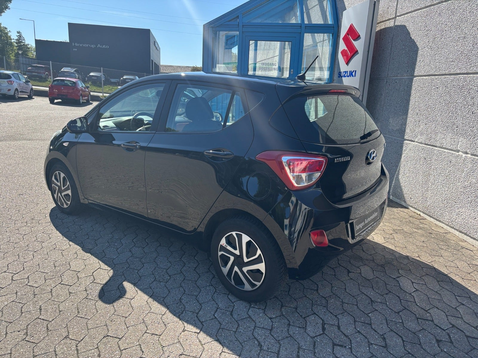 Sort Hyundai i10 fra 2015
