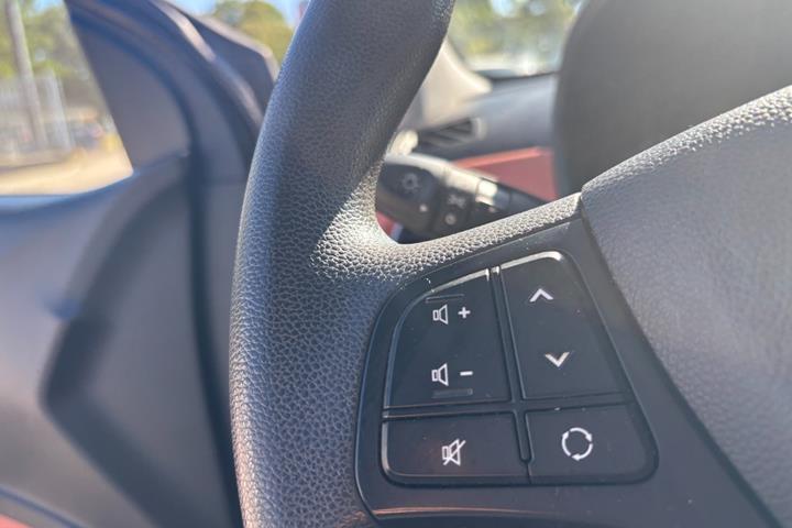 Sort Hyundai i10 fra 2015