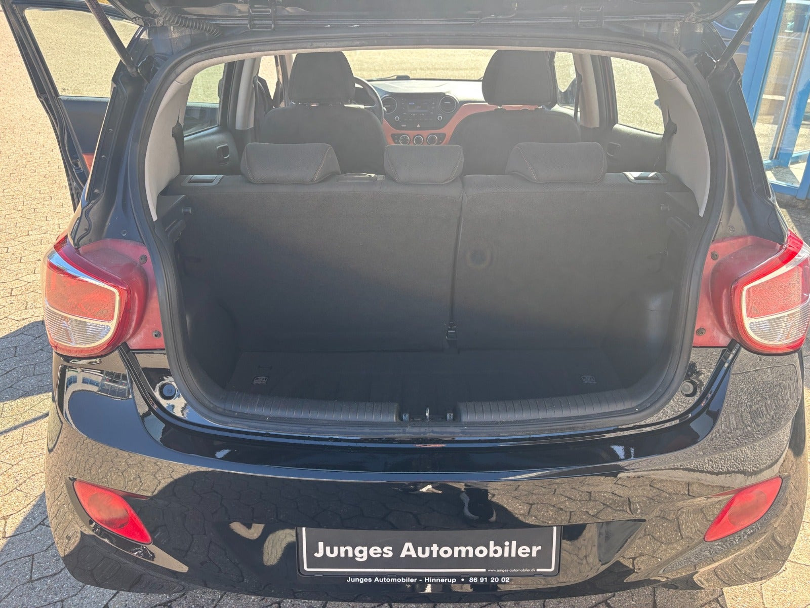 Sort Hyundai i10 fra 2015