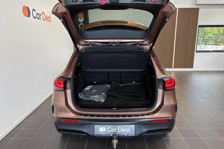 Bronze Mercedes EQA250+ fra 2023
