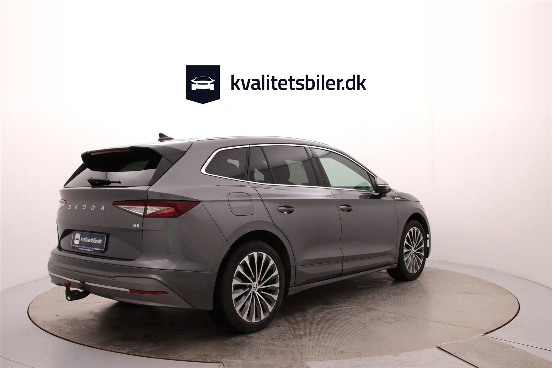 Grå Skoda Enyaq fra 2024