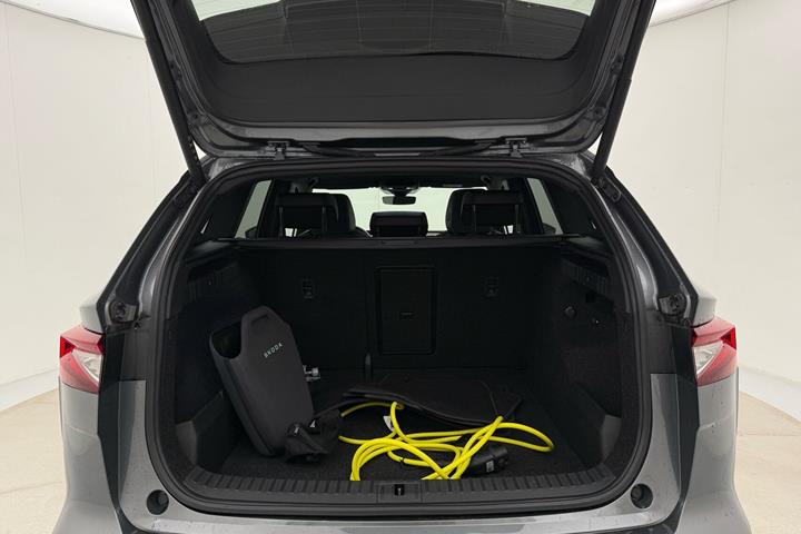 Grå Skoda Enyaq fra 2024