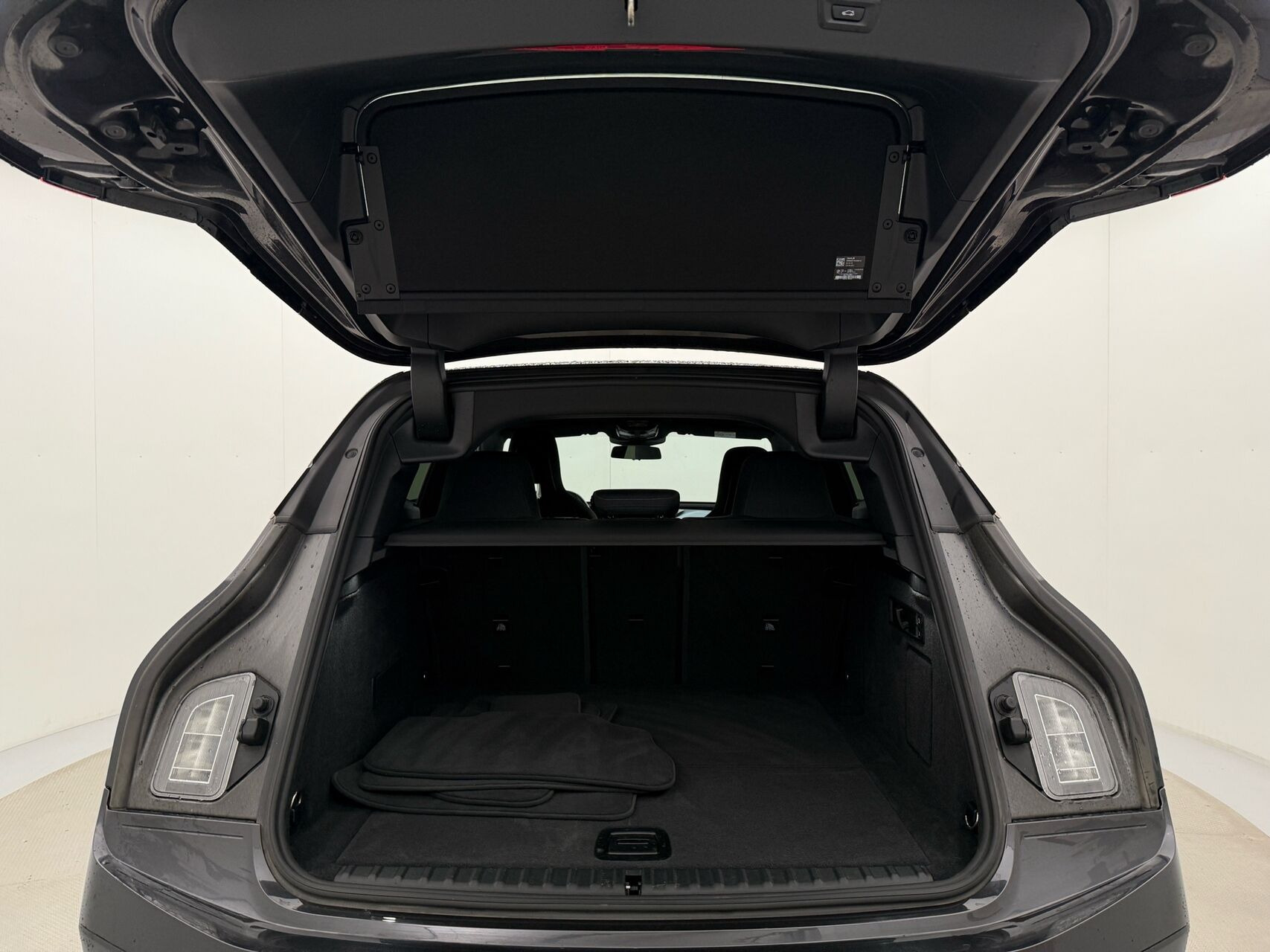 Grå BMW iX fra 2022