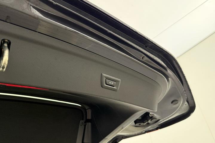 Grå BMW iX fra 2022