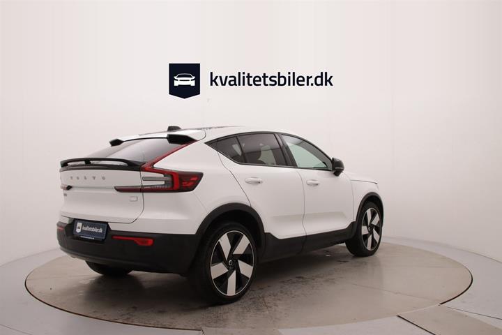 Hvid Volvo C40 fra 2023