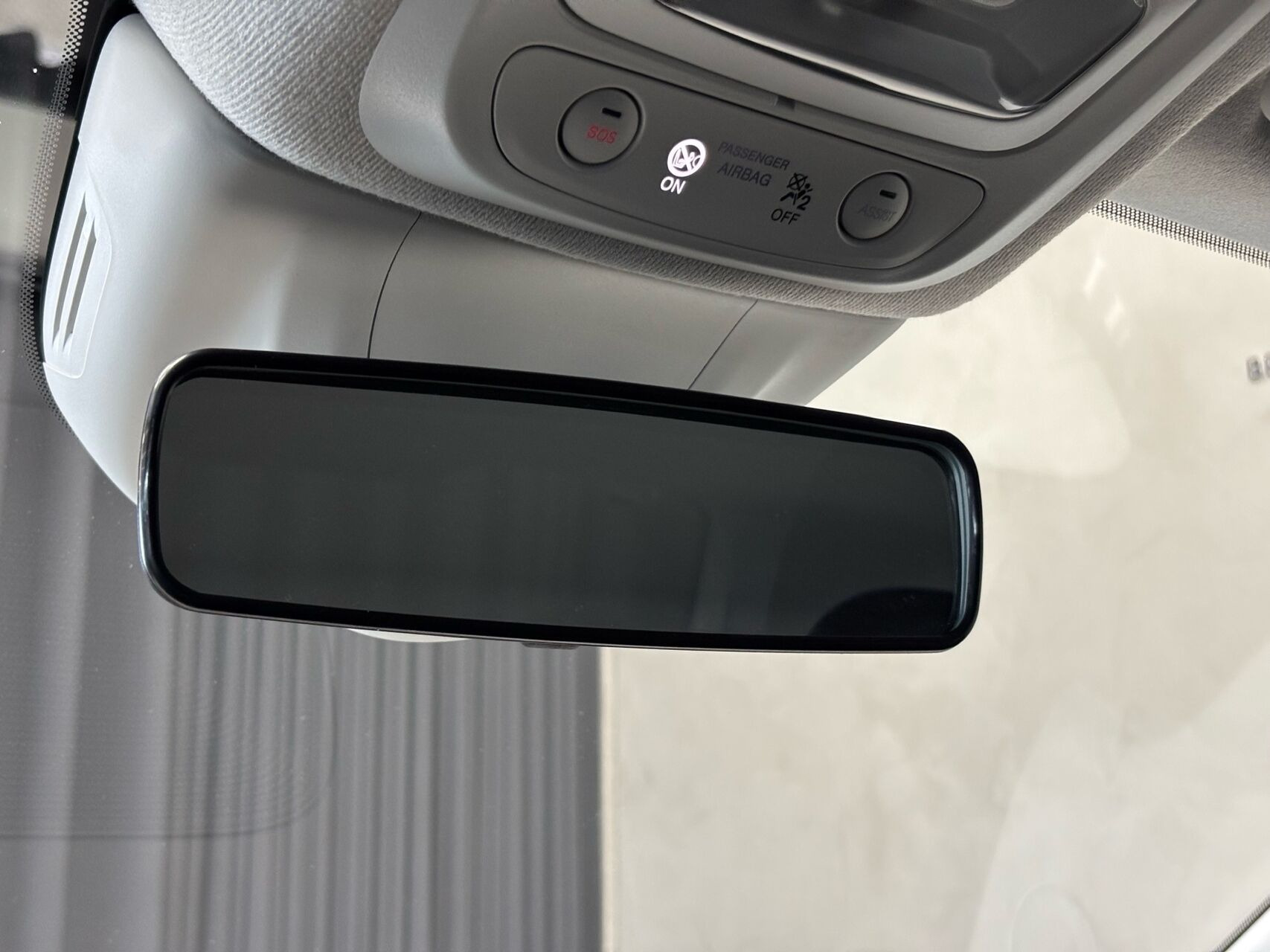 Hvid Fiat 500e fra 2023