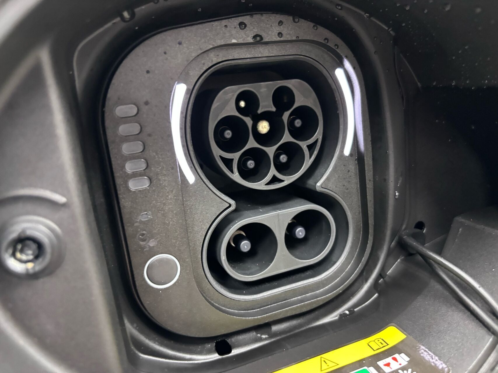 Hvid Fiat 500e fra 2023