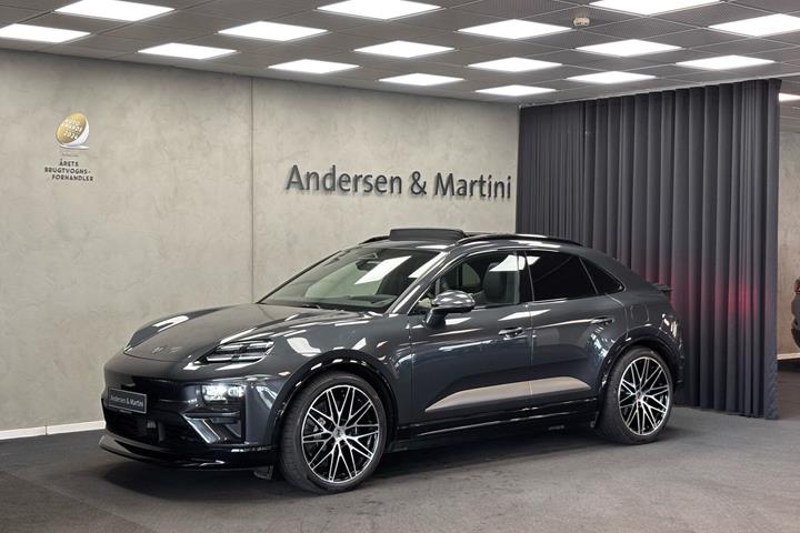 Grå Porsche Macan fra 2024