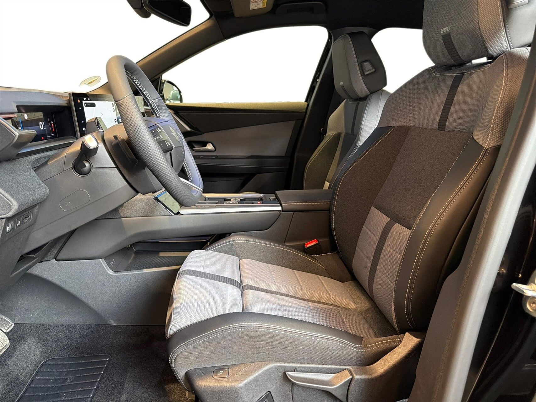 Sort Opel Grandland fra 2026
