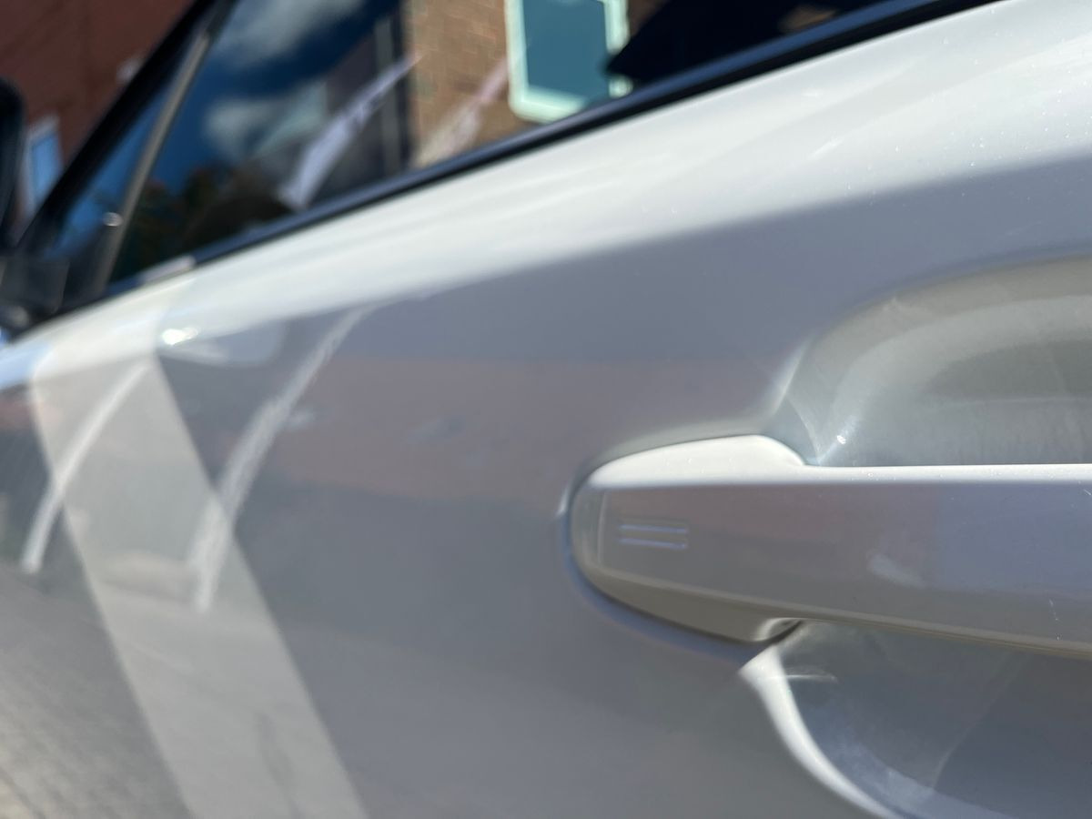 Hvid Toyota C-HR fra 2021