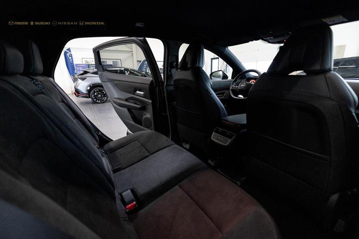 Grå Nissan Ariya fra 2026