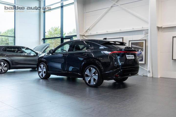 Sort Nissan Ariya fra 2026