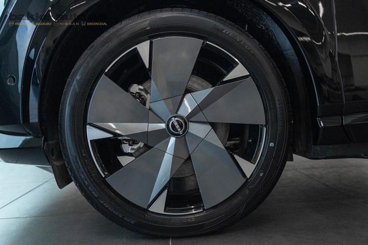 Sort Nissan Ariya fra 2026