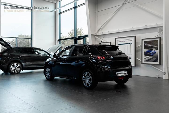 Sort Peugeot 208 fra 2021