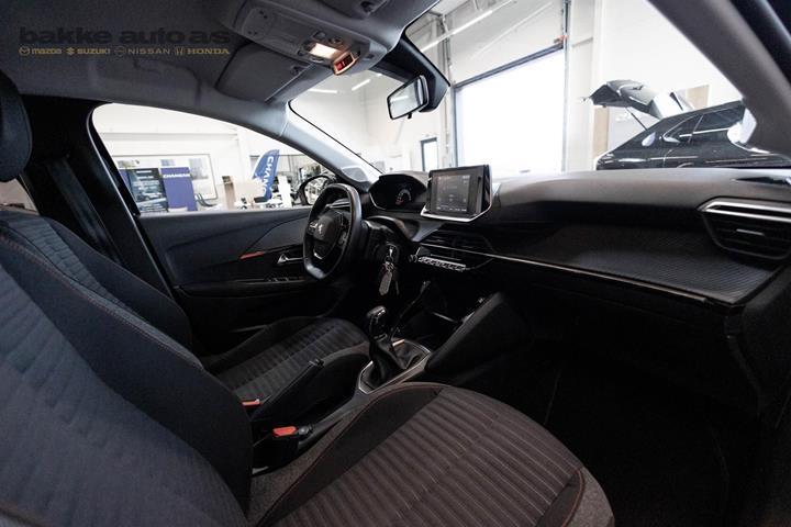 Sort Peugeot 208 fra 2021