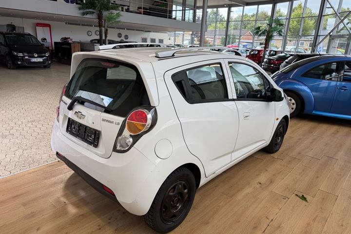 Hvid Chevrolet Spark fra 2011