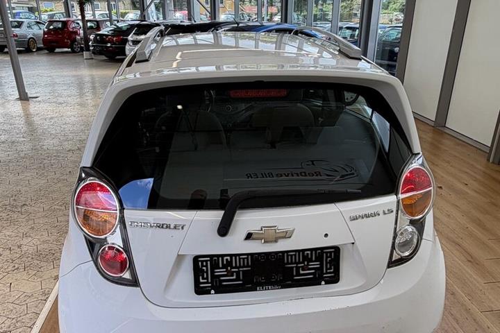 Hvid Chevrolet Spark fra 2011