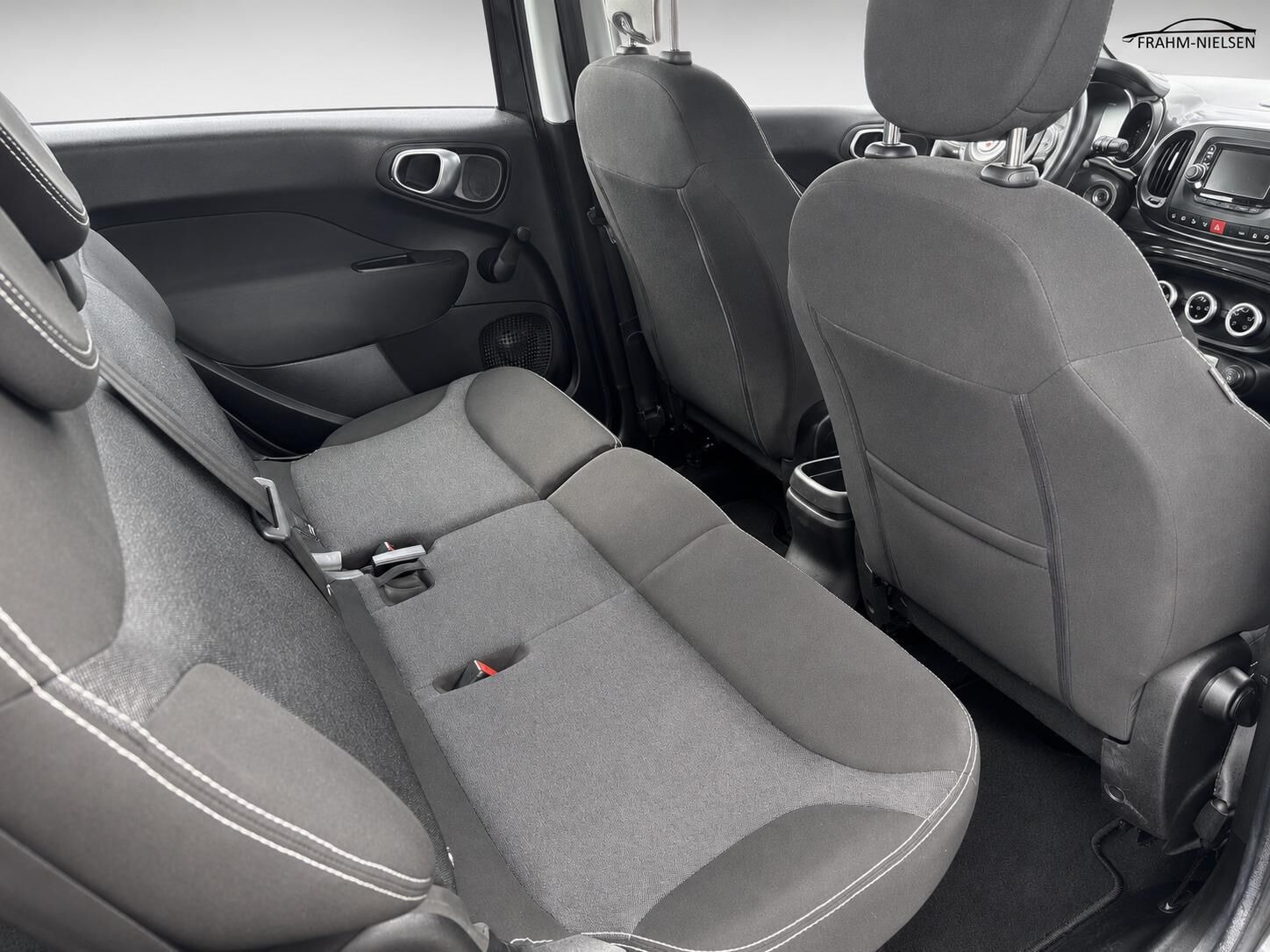 Grå Fiat 500L Wagon fra 2017