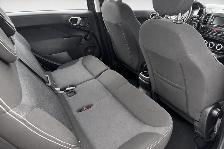 Grå Fiat 500L Wagon fra 2017