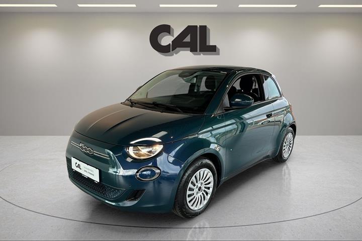 Blå Fiat 500e fra 2023