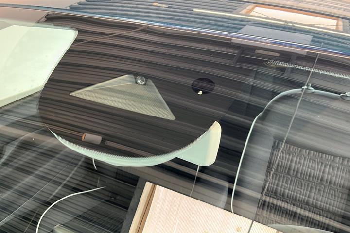 Blå Fiat 500e fra 2023