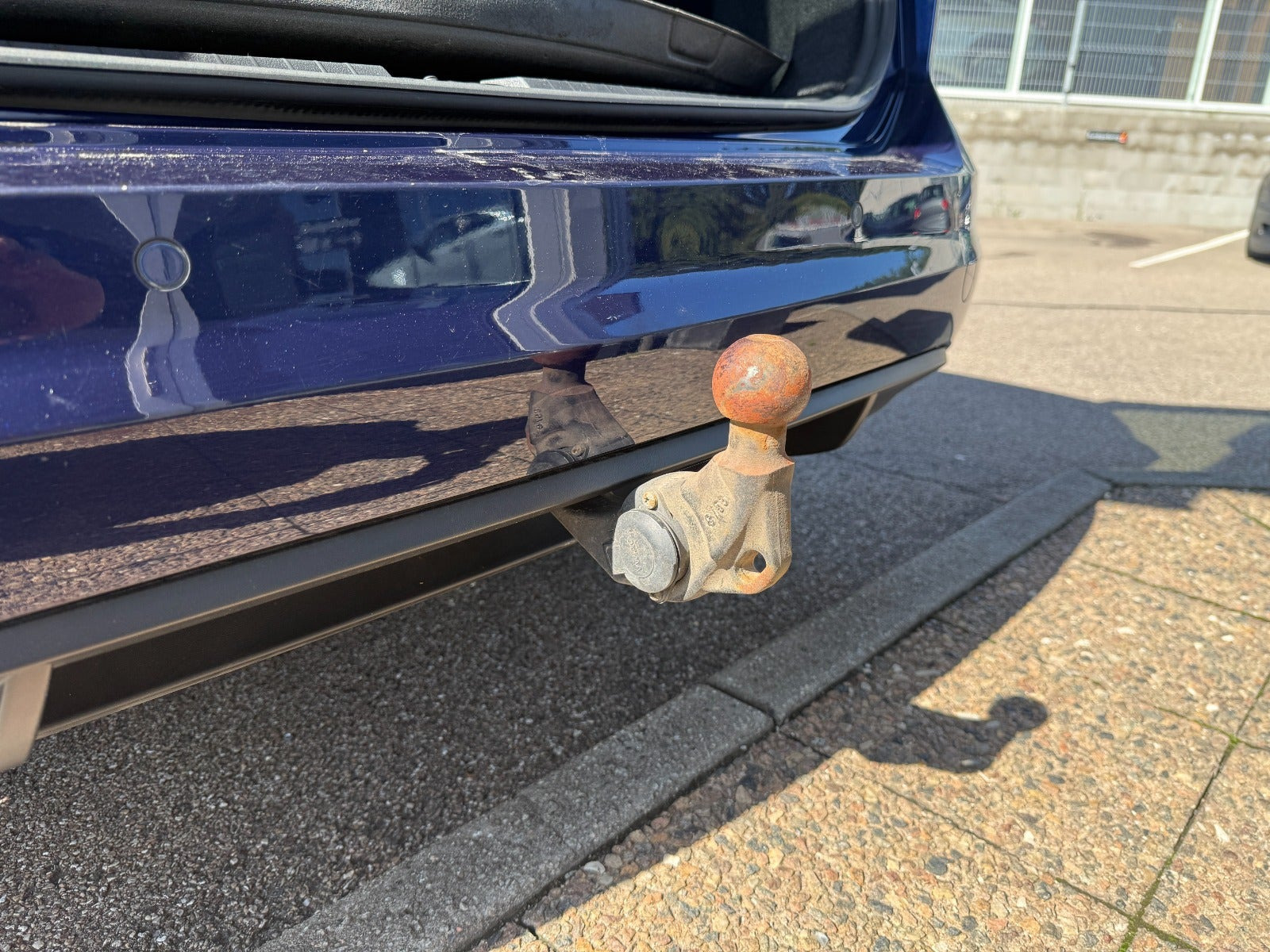 Blå VW Touran fra 2021