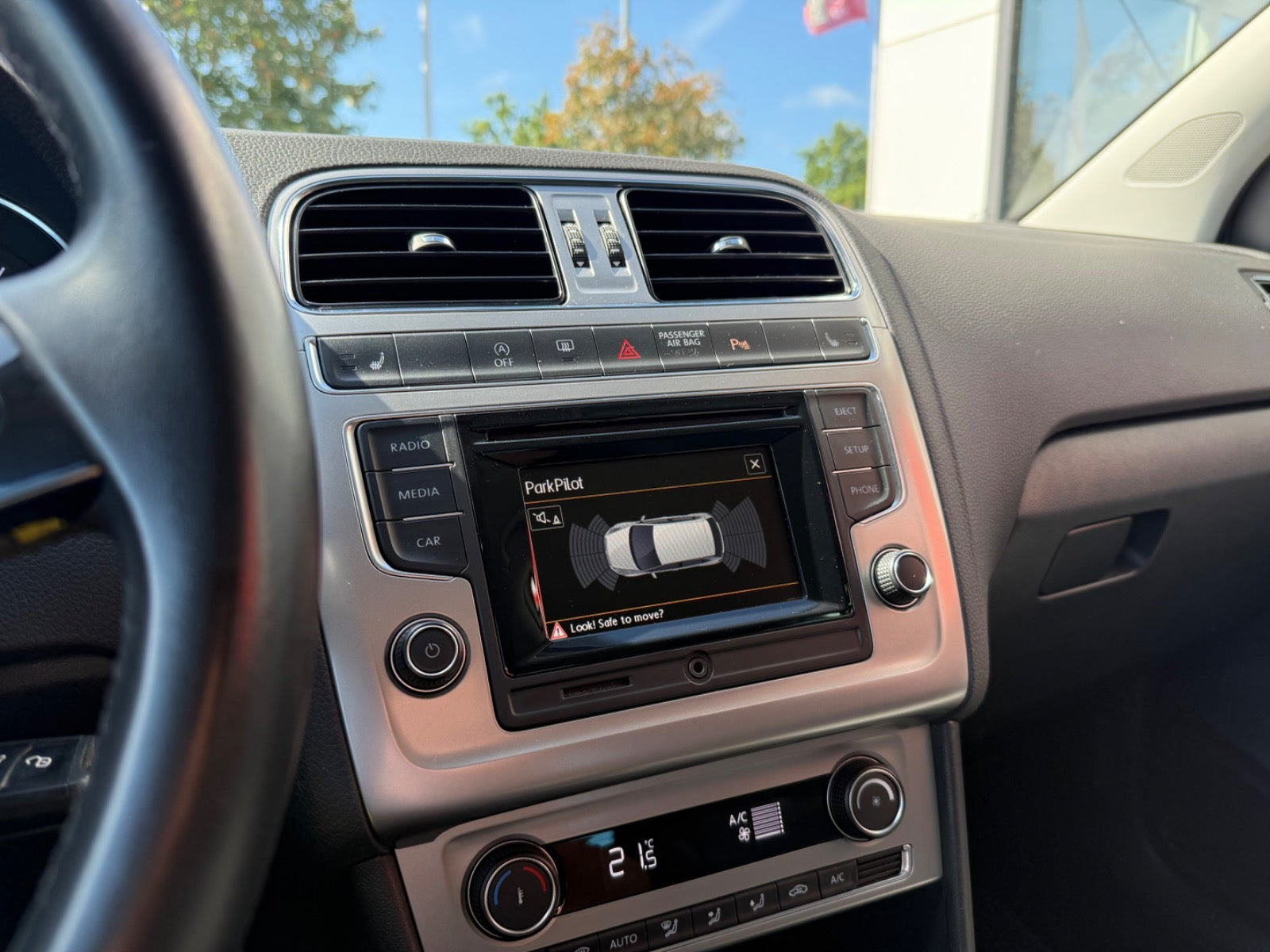 Hvid VW Polo fra 2015