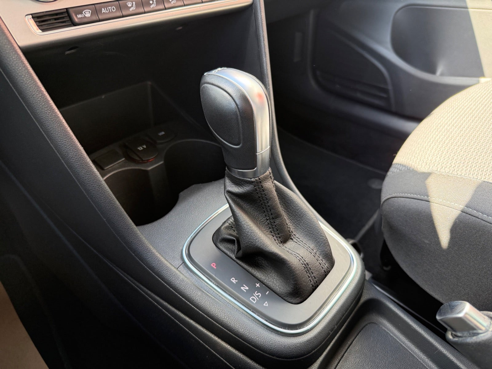 Hvid VW Polo fra 2015