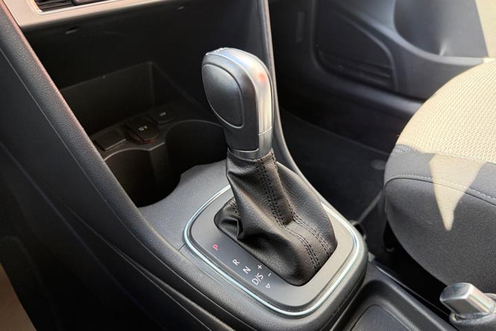 Hvid VW Polo fra 2015